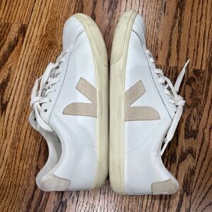 Veja Women's White and Beige Sneakers